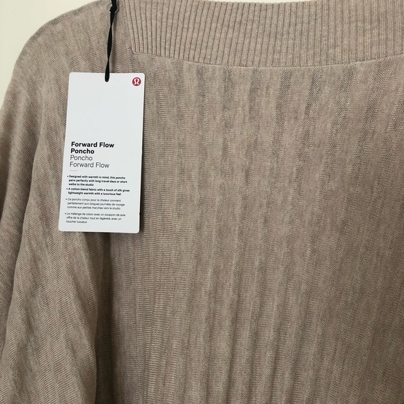 Lulu lemon Forward Flow Poncho - Picture 3 of 4